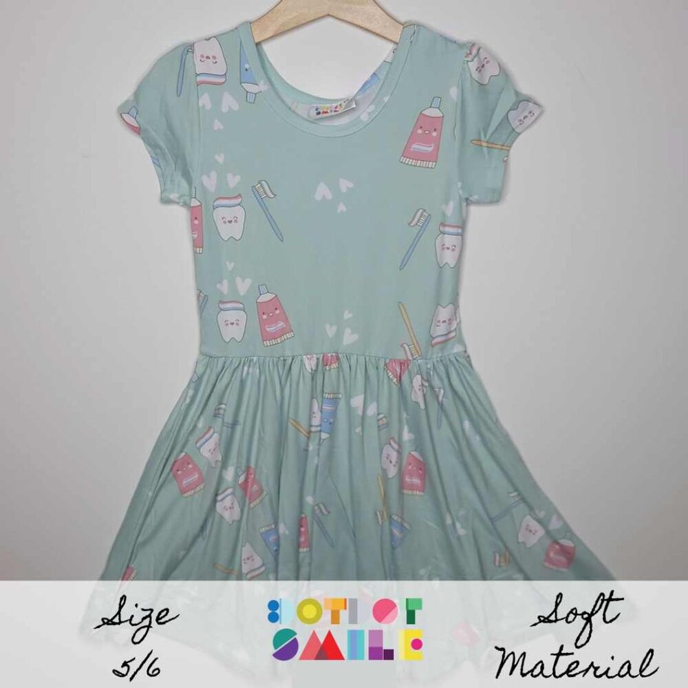 DotDotSmile Size 5/6 Classic Cap Dress - NWT Mint Green Dental / Tooth Print